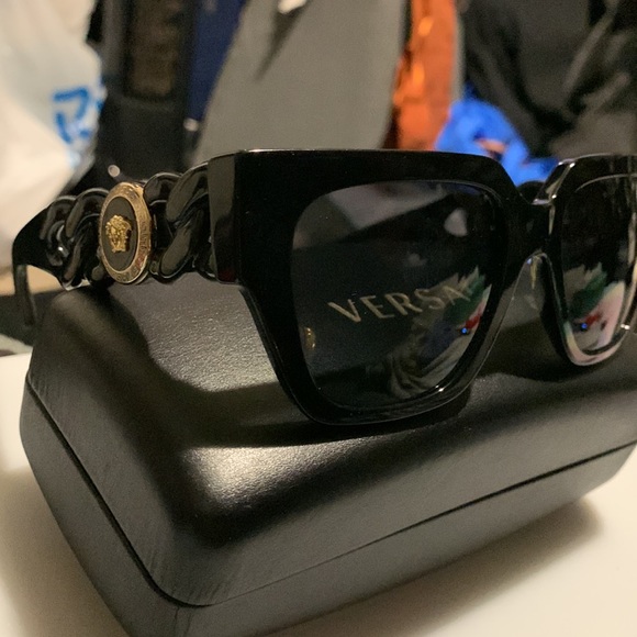 Versace women’s sunglasses black with gold hardware - Picture 11 of 12